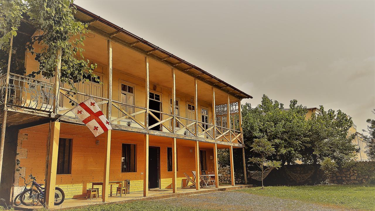 Guest House Mart Villa Martvili Eksteriør bilde