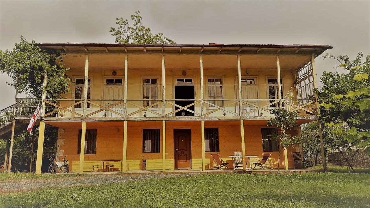 Guest House Mart Villa Martvili Eksteriør bilde